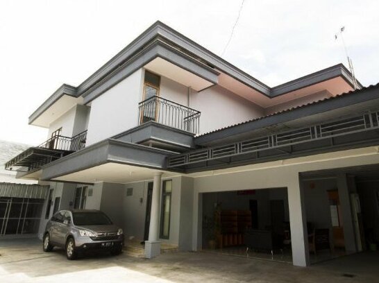 RedDoorz @ Benda Atas