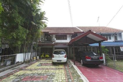 RedDoorz @ Cempaka Putih Barat