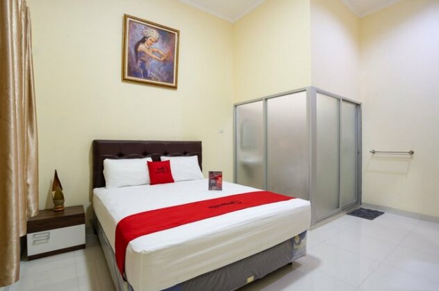 RedDoorz @ Cempaka Putih