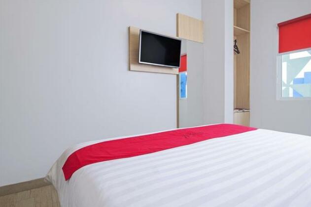 RedDoorz @ Cikini - Photo4