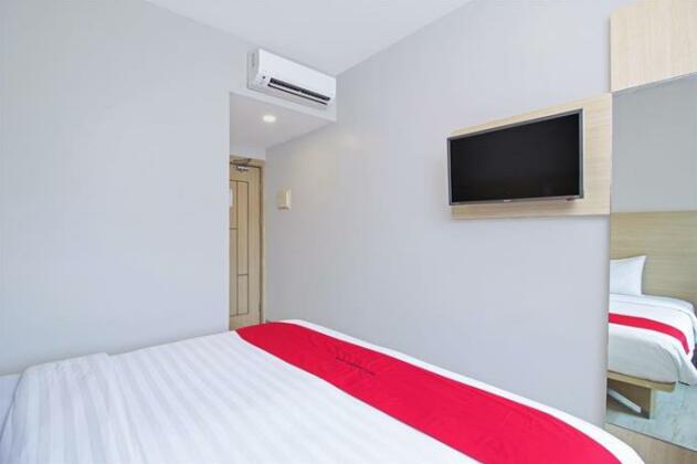 RedDoorz @ Cikini - Photo5