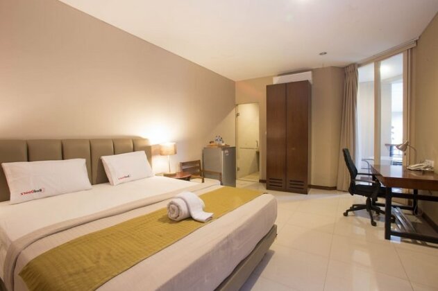 RedDoorz Cipete Selatan - Photo2