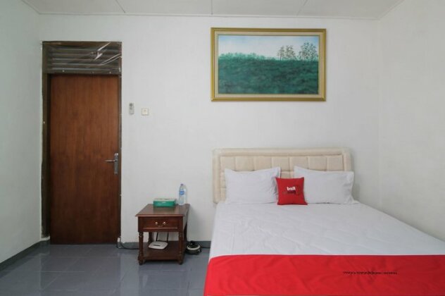 RedDoorz @ Jalan Bangka 2 - Photo2
