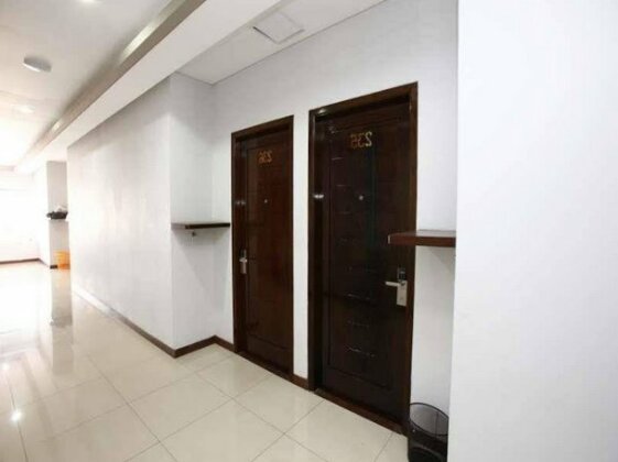 RedDoorz @ Karet Kuningan - Photo3