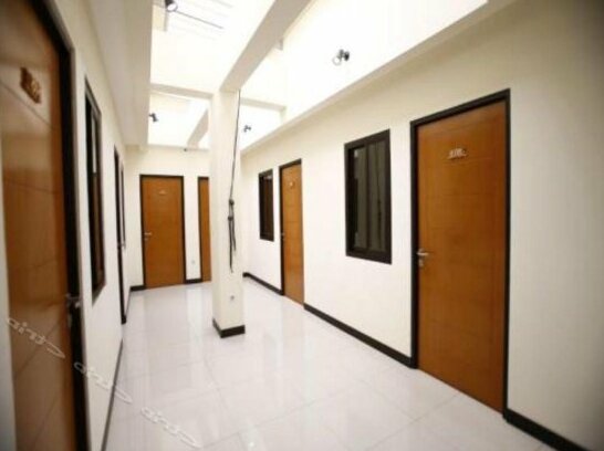 RedDoorz @ Kemandoran - Photo2