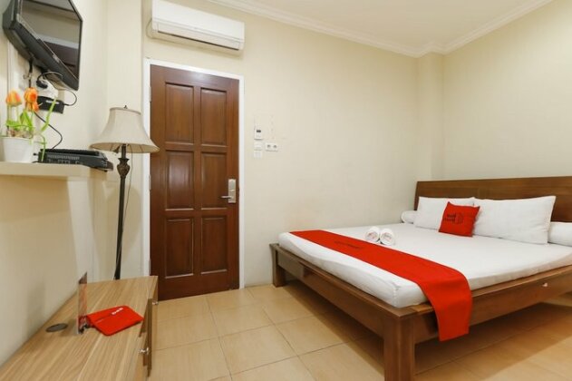 RedDoorz @ Kwitang - Photo4