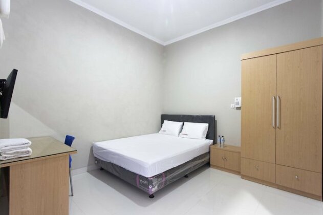 RedDoorz @ Mangga Besar 2 - Photo3