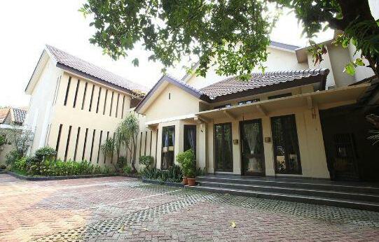 RedDoorz @ Menteng