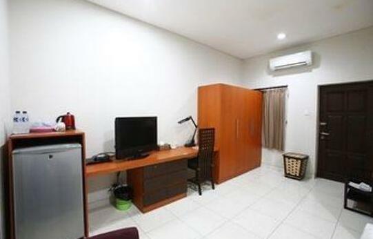 RedDoorz @ Menteng - Photo5