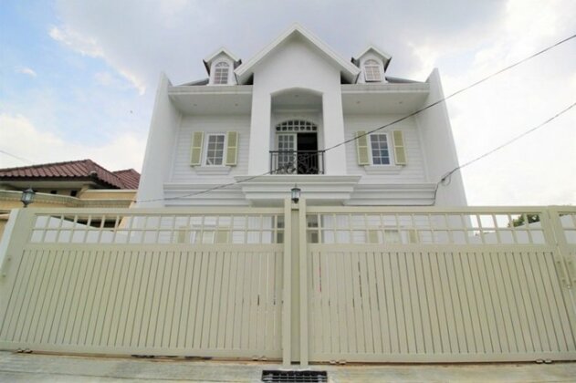 RedDoorz @ Meruya Selatan