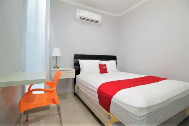 RedDoorz @ Meruya Selatan - Photo3