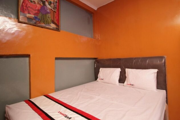 RedDoorz near Ancol Park - Photo2