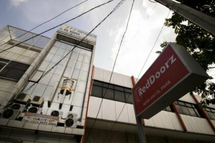 RedDoorz near Ancol Park