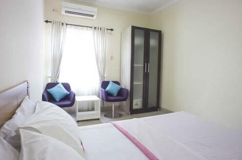 RedDoorz Near Atrium Senen - Photo2