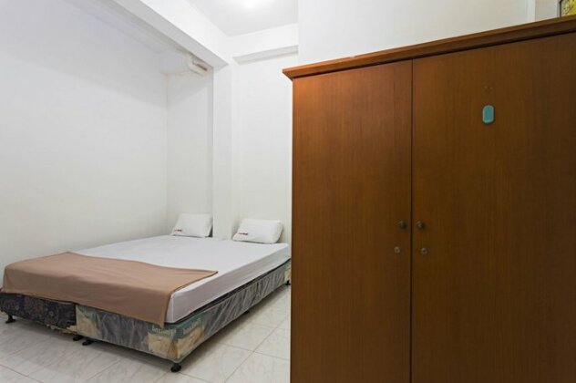 RedDoorz Near Binus Kijang - Photo5