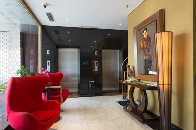 RedDoorz near Blok M - Photo2