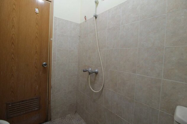 RedDoorz near Ciputra World Kuningan 3 - Photo2