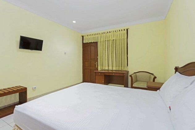 RedDoorz near Ciputra World Kuningan - Photo3