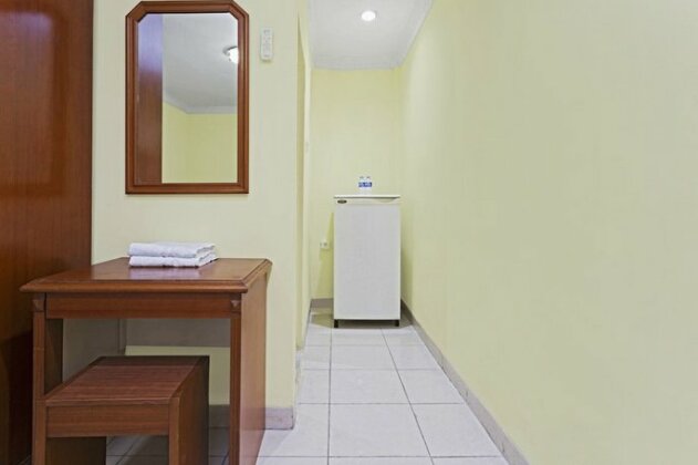 RedDoorz near Ciputra World Kuningan - Photo4