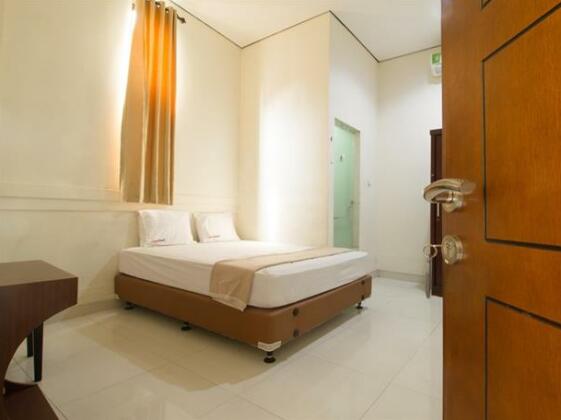 RedDoorz near Grand Indonesia - Photo3