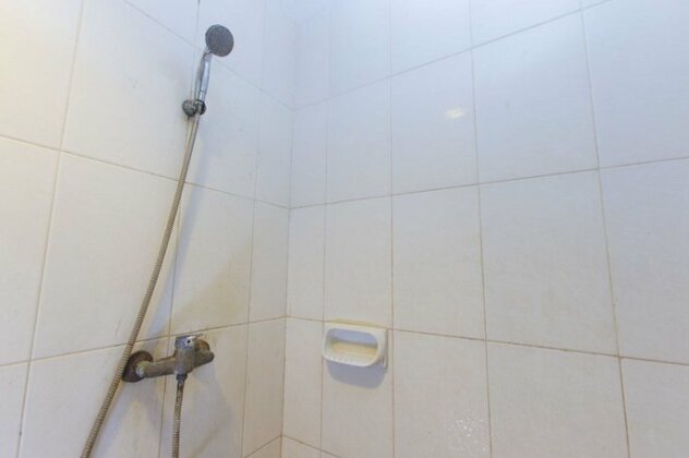 RedDoorz near Hayam Wuruk Plaza - Photo5