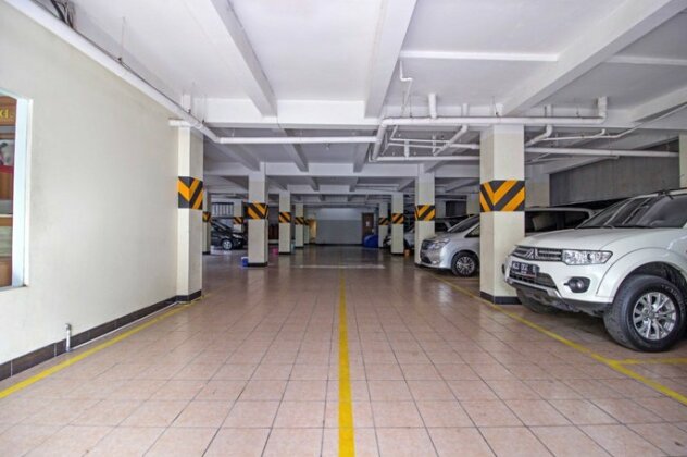 RedDoorz near ITC Kuningan - Photo3