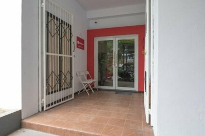 RedDoorz near ITC Mangga Dua