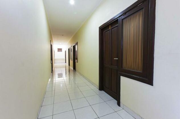 RedDoorz @ Near Mall Taman Anggrek - Photo4
