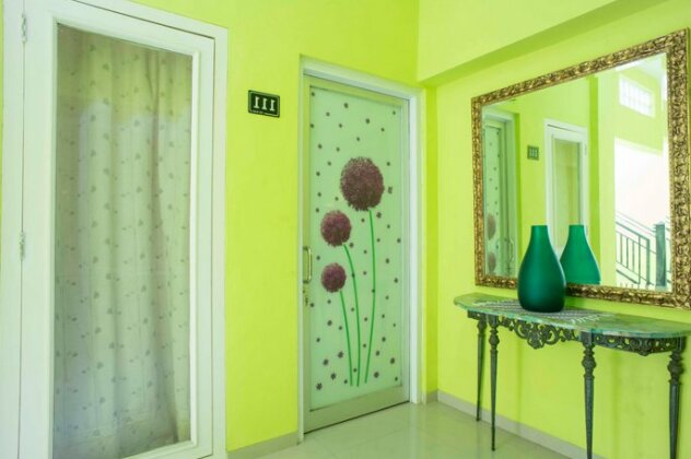 RedDoorz near Pramuka - Photo4