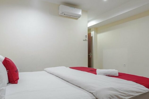 RedDoorz near Roxy Mall Jakarta - Photo4