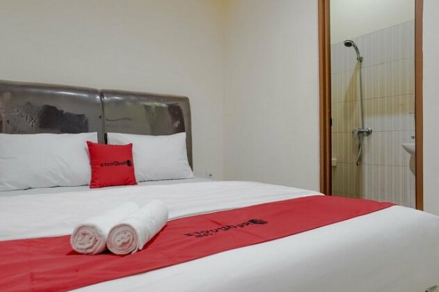 RedDoorz near Roxy Mall Jakarta - Photo5