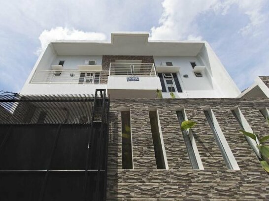 RedDoorz near Sudirman Station - Photo3