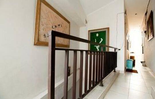 RedDoorz near Taman Puring - Photo2