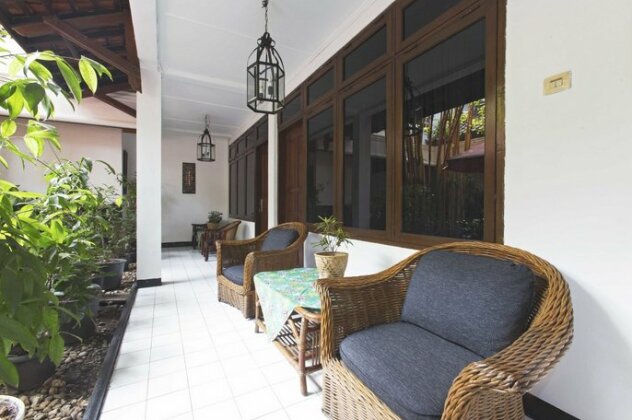 RedDoorz Near TB Simatupang - Photo2