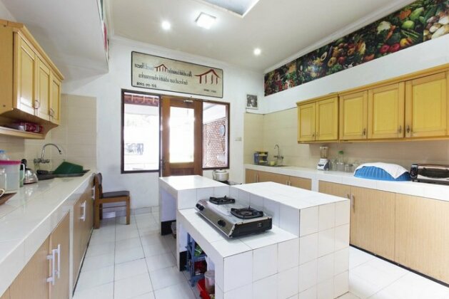 RedDoorz Near TB Simatupang - Photo4