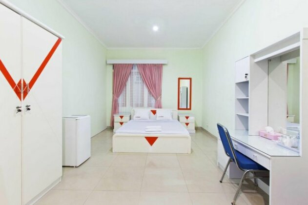 RedDoorz near TMP Kalibata - Photo2