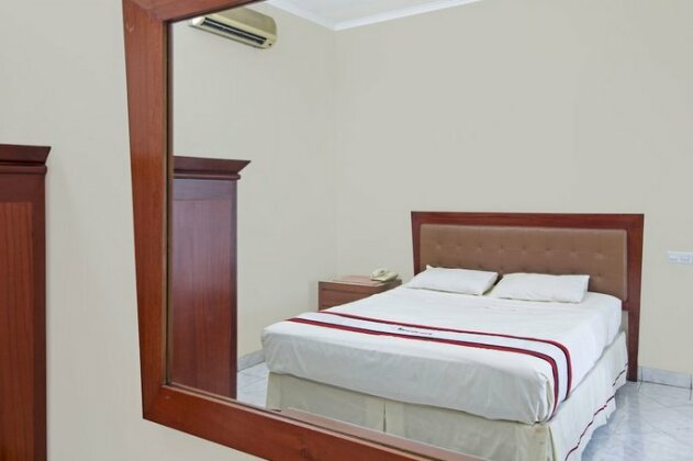 RedDoorz @ Pejaten Raya - Photo5