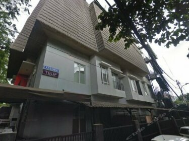 RedDoorz @ Pejompongan Baru