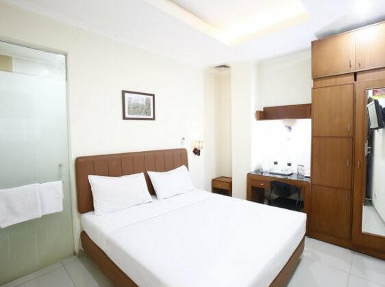 RedDoorz @ Pejompongan - Photo4