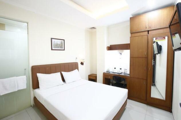 RedDoorz @ Pejompongan - Photo5