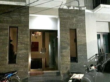 RedDoorz @ Pejompongan