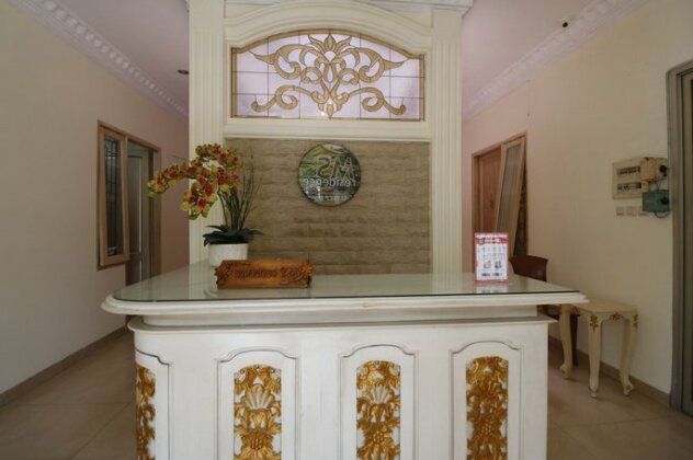 RedDoorz Plus @ Cempaka Putih Timur - Photo2