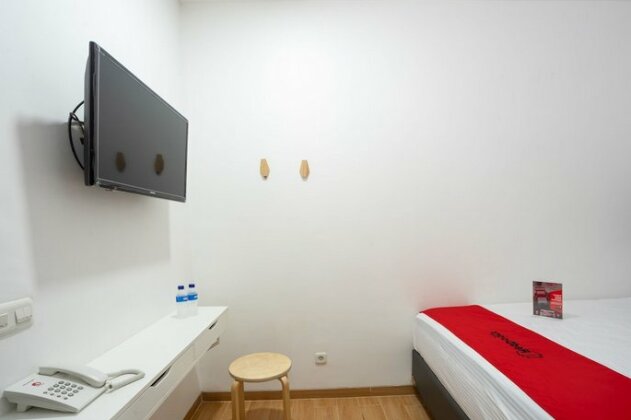 RedDoorz Plus @ Danau Sunter Utara - Photo3