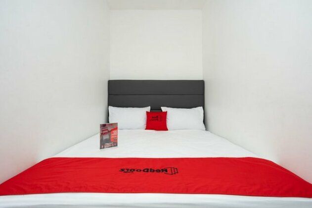 RedDoorz Plus @ Danau Sunter Utara - Photo4