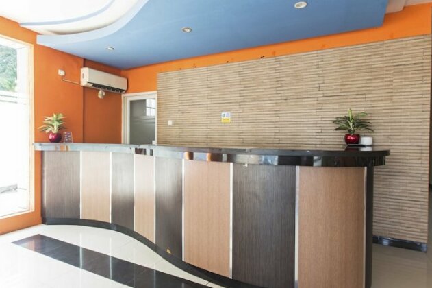 RedDoorz Plus @ Jalan Pemuda Jakarta - Photo3