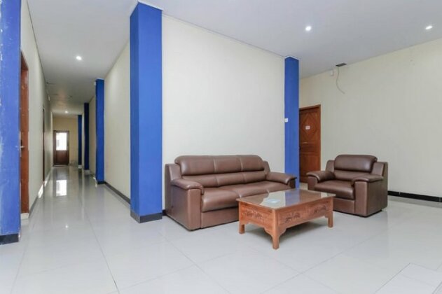 RedDoorz Plus @ Jalan Pemuda Jakarta - Photo5