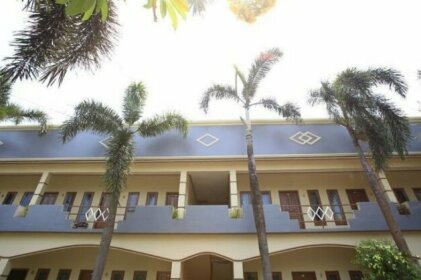 Reddoorz Plus @ Karet Pedurenan 3