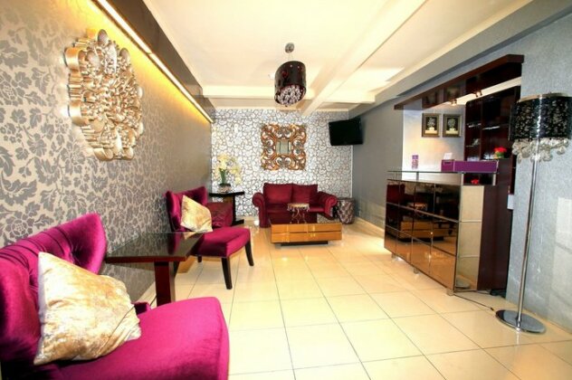RedDoorz Plus @ Karet Setiabudi - Photo5