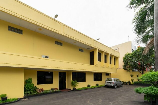 RedDoorz Plus near Ancol