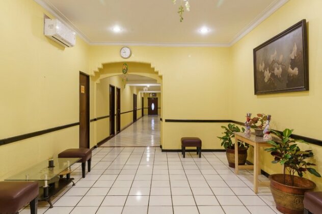 RedDoorz Plus near Ancol - Photo4
